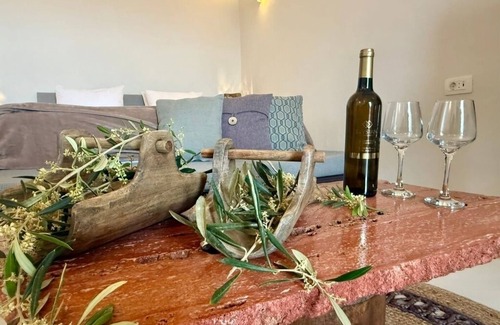 Oia Hotel | Superior Cave House with Plunge Pool and Sea View