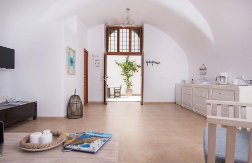 Pyrgos Apartamento | Superior Canava Luxury Apartment