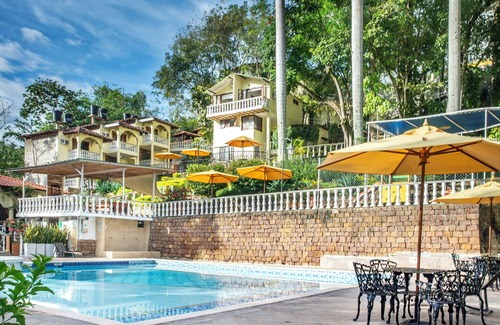 San Gil Hotel | Confort Familiar en Habitación con Balcón Privado