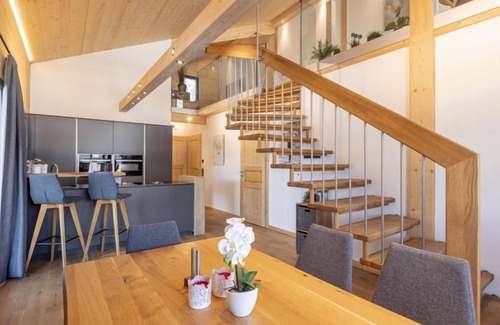 Haus im Ennstal Apartamento | Superior Galerie,Sauna&Außenbadewanne by Interhome