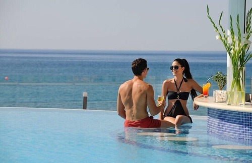 Potamos tis Germasogeias Apartamento | Superior Room w/ Balcony & Inland View