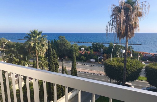 Germasogeia Apartamento | Apartamento superior de 3 dormitorios frente al mar con excelentes vistas, wifi gratuito
