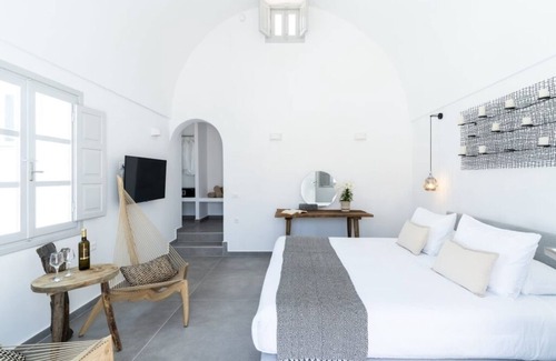 Oia Hotel | Superior Villa with Plunge Pool and Sea View