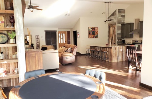 Woods of Shavano Casa | Superiorly located, beautiful spacious house: 4bed/2 bath, private yard, garage