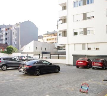 Grbavica Apartamento | Supernova City Center - FREE PRIVATE PARKING