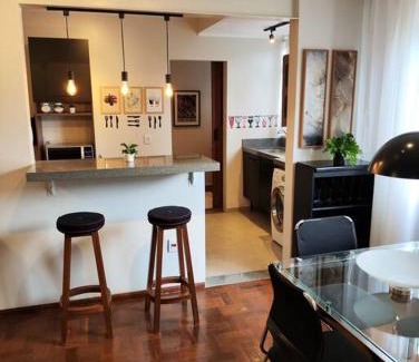 Auxiliadora Apartamento | SUPERPRÁTICO-Amplo Apê com Garagem em bairro nobre