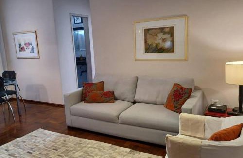 Auxiliadora Apartamento | SUPERPRÁTICO-Amplo Apê com Garagem em bairro nobre