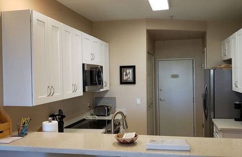 Superstition Lakes Condominio | Superstition Lakes Golf Condo con vistas al campo de golf