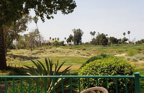 Superstition Lakes Condominio | Superstition Lakes Golf Condo con vistas al campo de golf