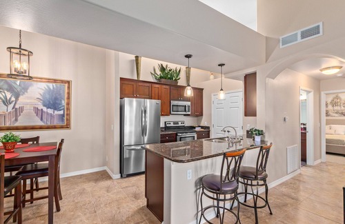 Parkwood Ranch Condominio | Superstition Views 3/2 close to heated pool