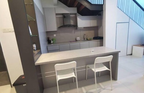 Cyberjaya Condominio | Superview Duplex with WiFi & Netflix