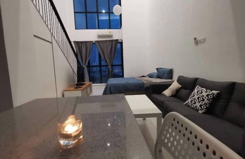 Cyberjaya Condominio | Superview Duplex with WiFi & Netflix