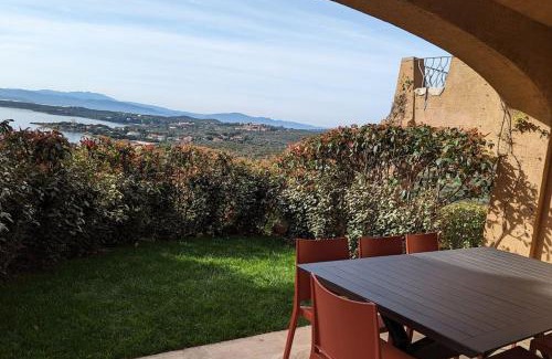Golfo Aranci Casa | Supreme Beach Location with pool at Cala Sassari