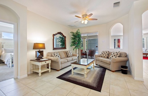Ridgewood Lakes Villa | Villa de lujo de 5 dormitorios en la comunidad cerrada de golf Paradise, piscina privada y