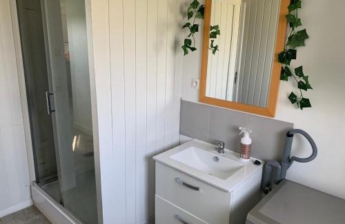 Isigny-le-Buat Casa | Sur la route du Mont Saint Michel