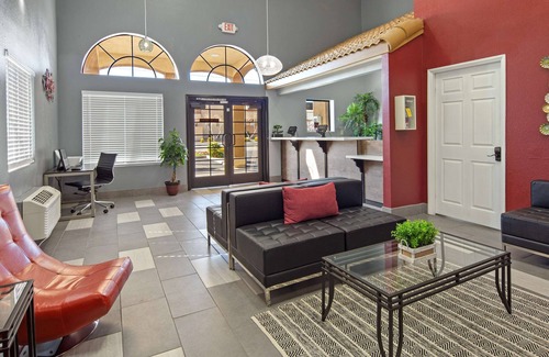 Hesperia Hotel | SureStay Plus Hotel by Best Western Hesperia