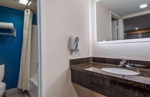 Hesperia Hotel | SureStay Plus Hotel by Best Western Hesperia