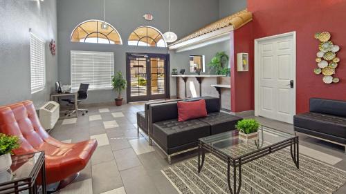 Hesperia Hotel | SureStay Plus Hotel by Best Western Hesperia
