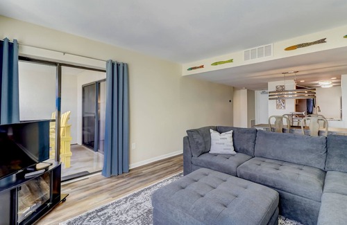 Amelia City Condominio | Surf a Wave at Amelia Surf and Racquet Club Oceanfront Perfect for Couples