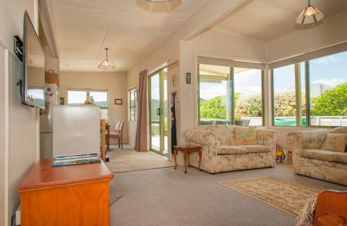 Whangamata Casa | Surf Beach Views - Whangamata Holiday Home