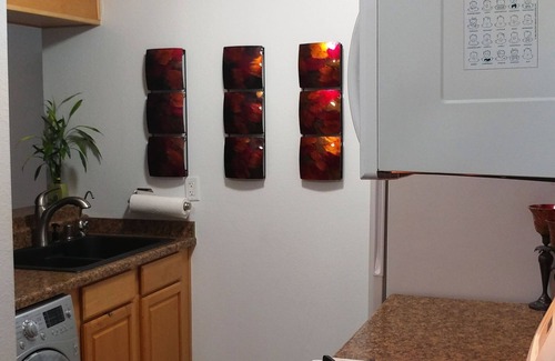 Garfield Apartamento | Surf City 1 hab + Loft con piscina en Huntington Beach CA
