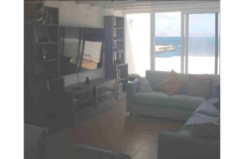 Caleta de Famara Casa | Surf house famara Lanzarote cezar manrique