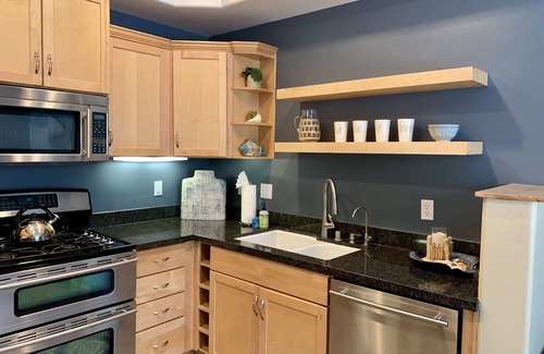 Avila Beach Condominio | SURF IN, SURF OUT ~ GRAN condominio, Steps to Beach + Parking, Family Fav