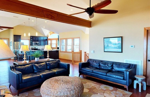 Carova Beach Casa | SURF VIEWS from this BEAUTIFULLY maintained OCEANFRONT