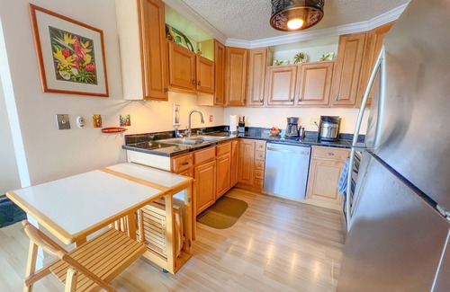 Waikiki Condominio | Surfer's Sanctuary at Waikiki Lanais