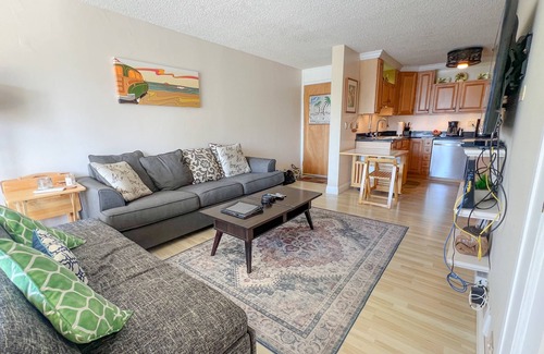 Waikiki Condominio | Surfer's Sanctuary at Waikiki Lanais