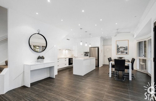 Surfers Paradise Villa | Surfers Villa - Q Stay