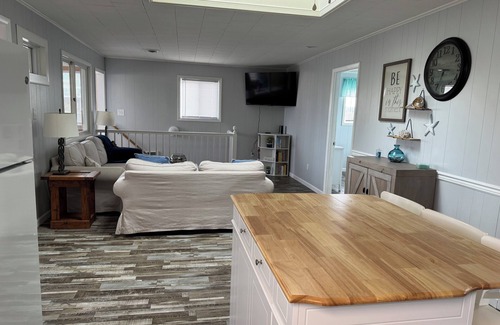 South Nags Head Casa | Surfin’ Sunrise a 4-bedroom house in awesome Nags Head just steps from the beach