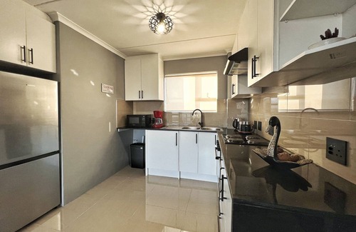 Big Bay Apartamento | Surfing Heaven Beach Security Estate 2-Beds flat- 50 meter from beach
