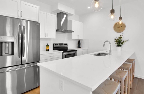 Airdrie Casa | Surfs Up in South Point | Perfect for Families! |