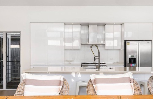 Pottsville Casa | Surfside Beach House - Ideal Fam