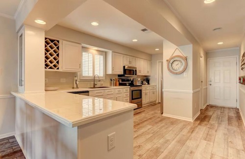 Surfside Beach Condominio | Surfside Beach SC- Oceanfront Paradise! Unit 4