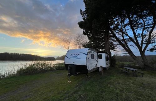 Klamath Otro | Surfside Glamping camper
