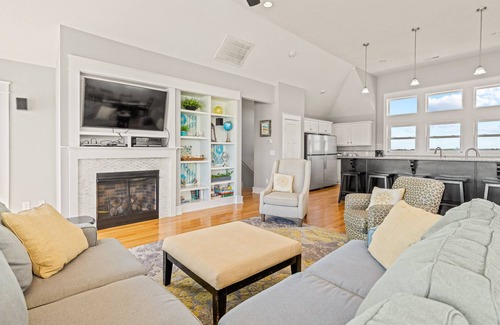 Buxton Casa | Surfside Retreat Oceanfront Home + Pets Stay Free!