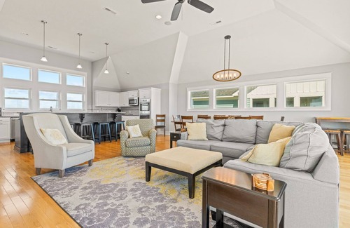 Buxton Casa | Surfside Retreat Oceanfront Home + Pets Stay Free!