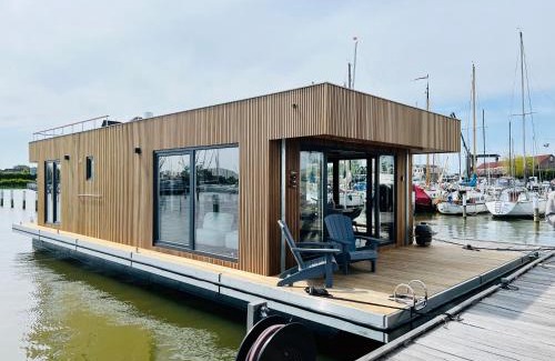 Monnickendam Alquiler De Eote | Surla Houseboat "De Albatros" in Monnickendam Tender included