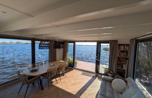 Oud Ade Alquiler De Eote | Surla Houseboat "Walvis" Kagerplassen