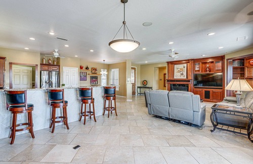 Surprise Casa | Surprise Home in Golf Community w/ Private Pool!
