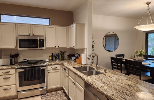 Surprise Casa | Surprise Retreat in "The Grand"