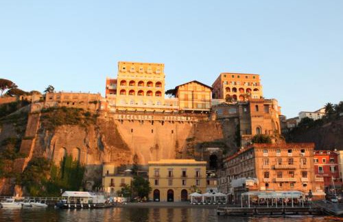 Sorrento City Centre Cama Y Desayuno | Surriento Suites
