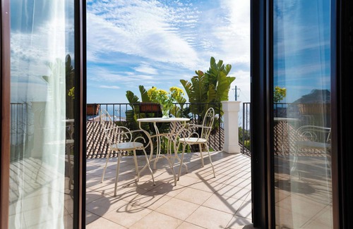 Taormina Casa | Surrounded by nature, equipped with breathtaking views, only 8 minutes from the sea
