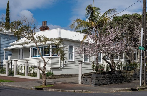 Ponsonby Villa | Urban Villa in Ponsonby offers a quiet lifestyle accompanied by an enclosed terrace for the ultimate