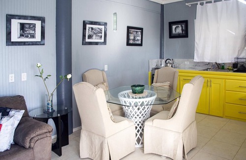 Christie Apartamento | Suryanam -Airy apartment with beautiful oceanview.