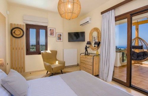 Chorafakia Villa | Sustainable Dream Villa With Pool in Chania