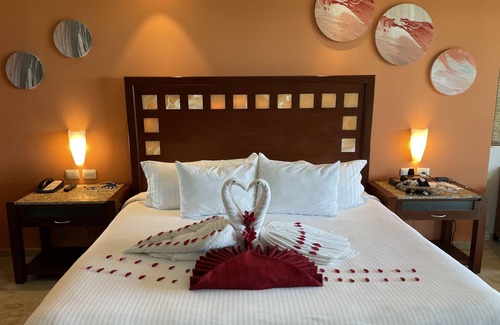 Villa Juarez Complejo | Sustainable Luxury 2 BDR/3BTH At Hacienda Tres Rios Resort, Spa & Nature Park