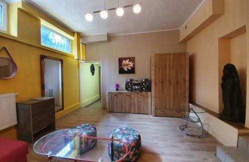 Gorny Sopot Apartamento | Suterena Majeczki z Parkingiem & Ogrodem